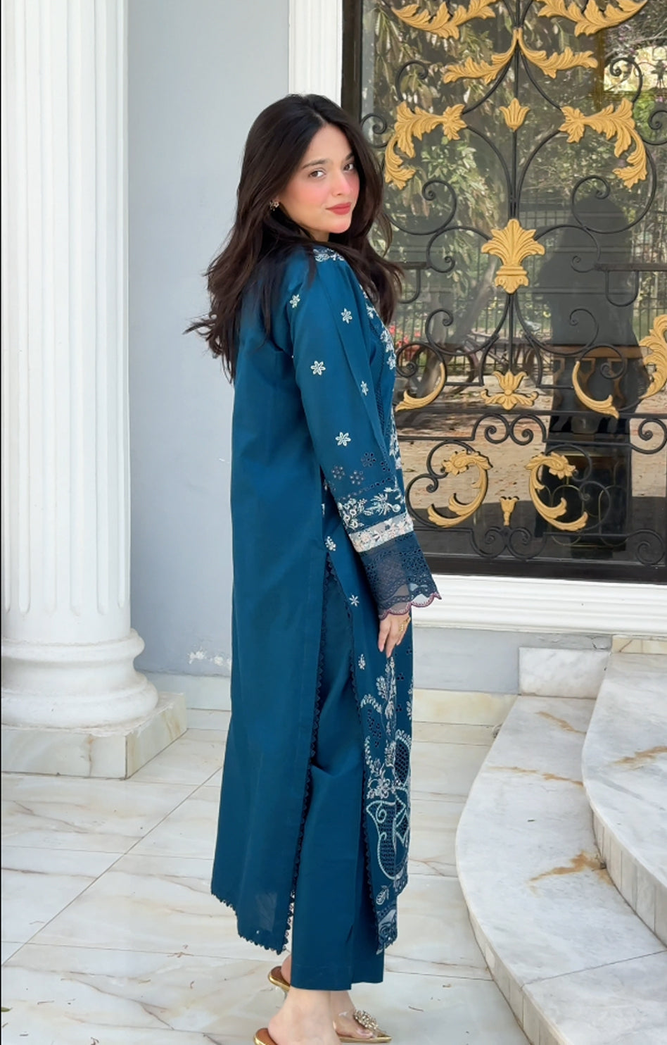 QALAMKAR LAWN 2PC RTW SB02