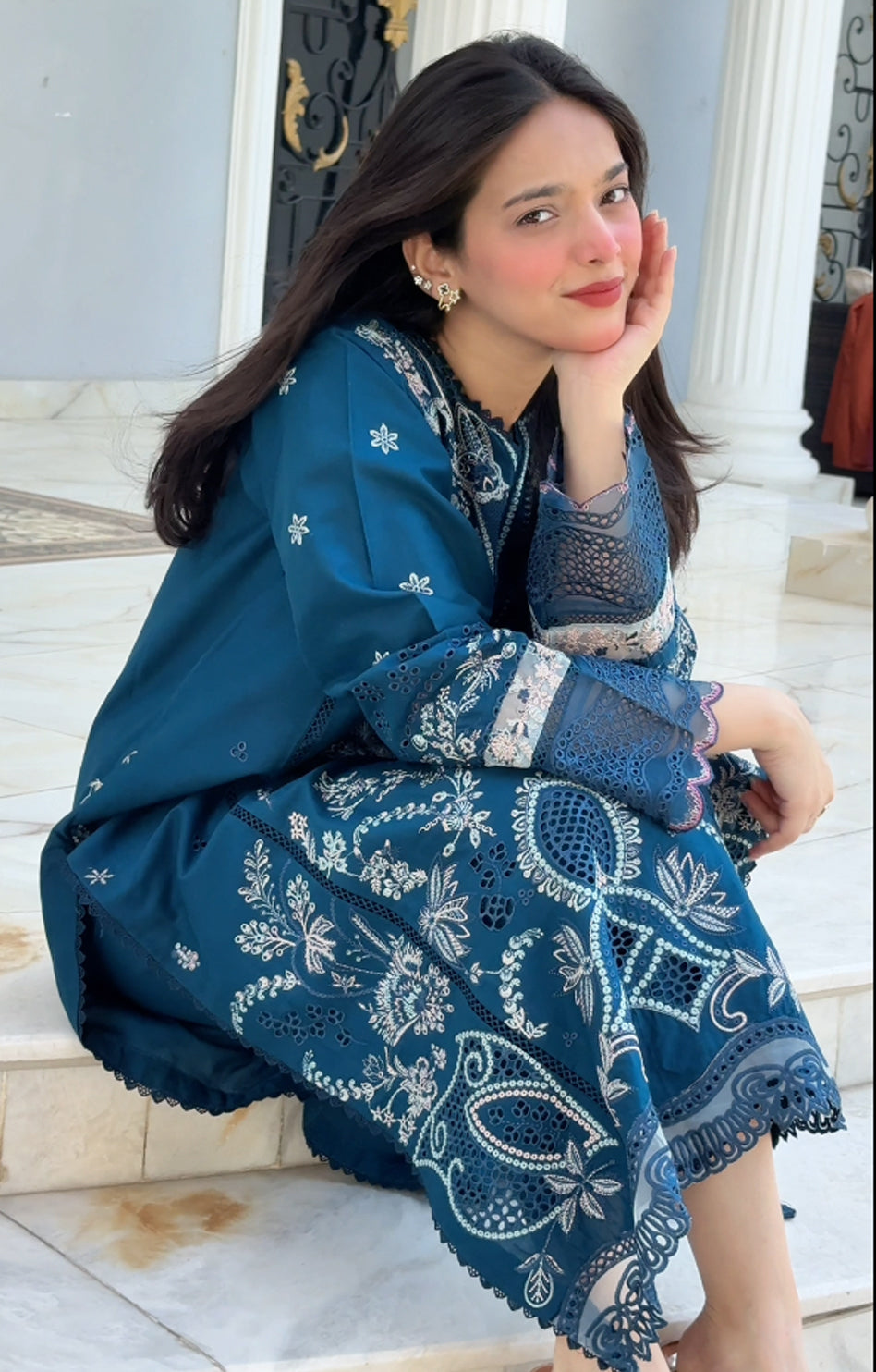 QALAMKAR LAWN 2PC RTW SB02