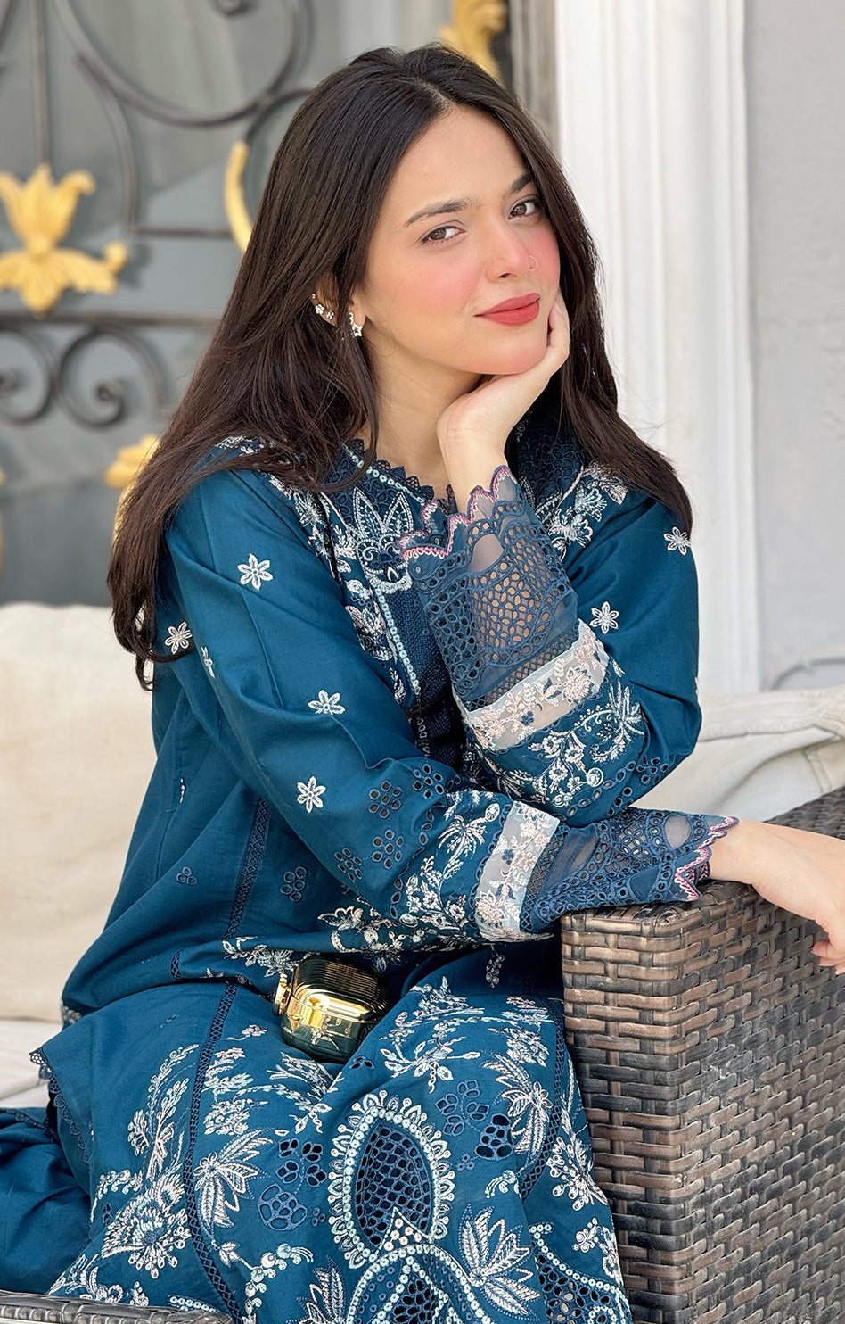 QALAMKAR LAWN 2PC RTW SB02
